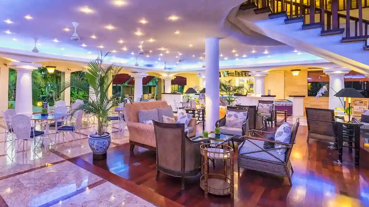 Kuta Bali Dynasty Resort lobby