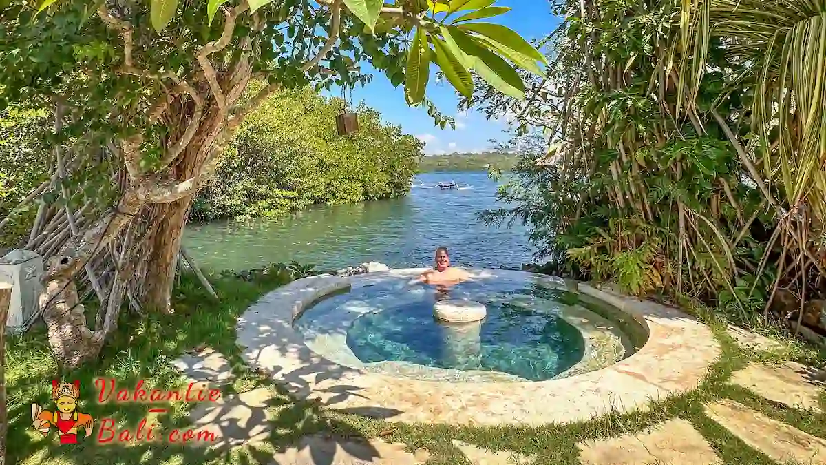 Mimpi resort West Bali thermal bad publiek