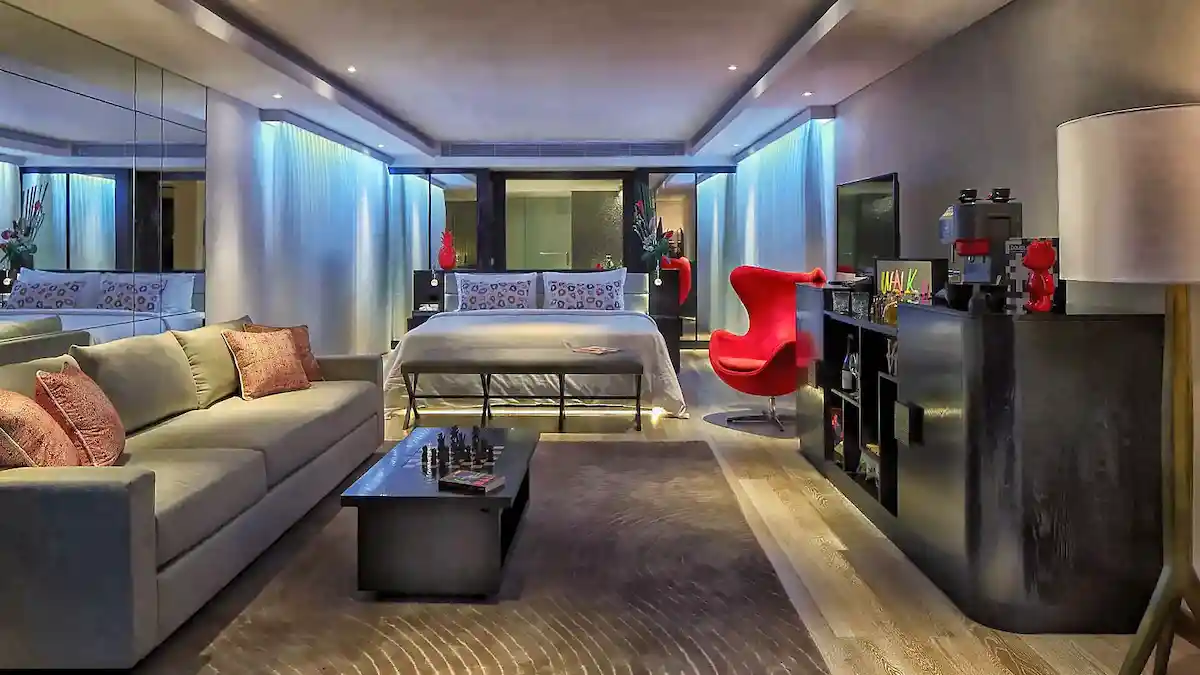 Double Six Luxury hotel leisure suite