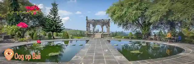 Balay Kapal prieel met vijver.